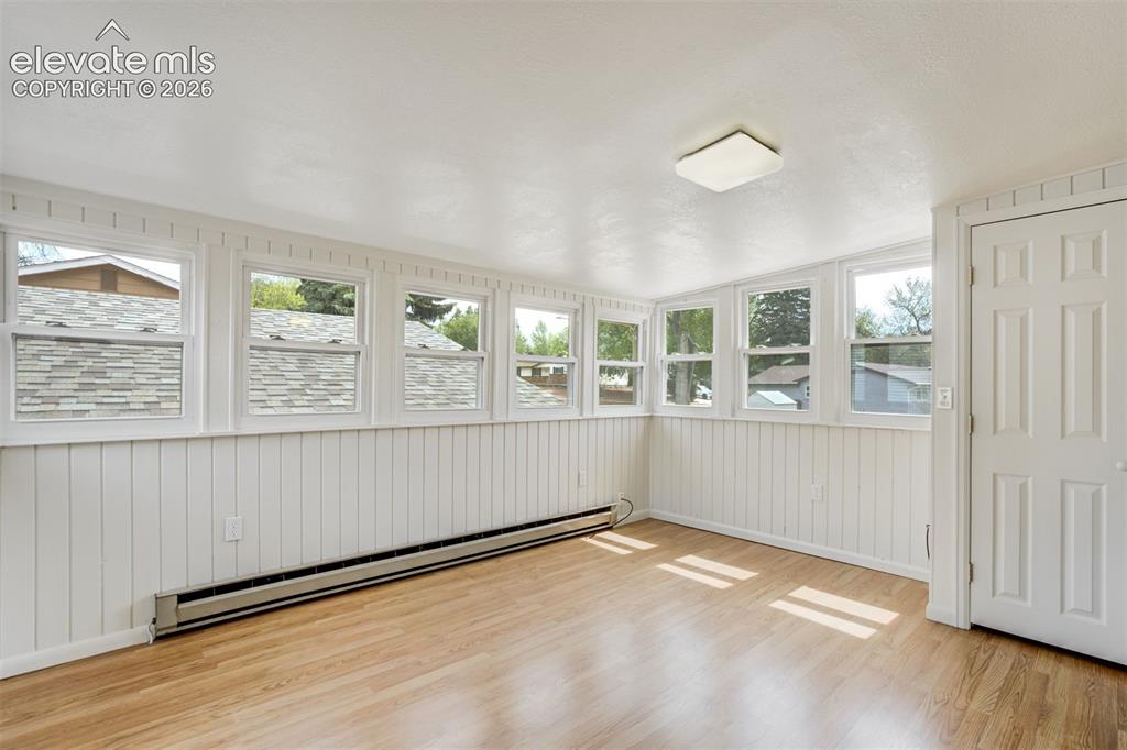 Image 18 of 50: Sun Room