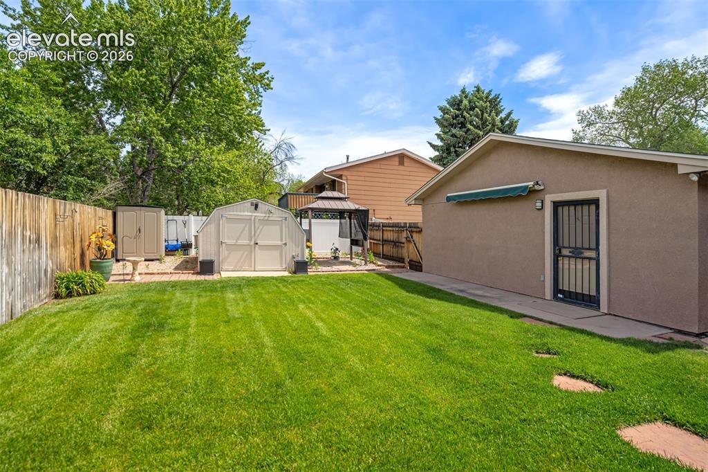 Image 40 of 50: Lush Green Backyard