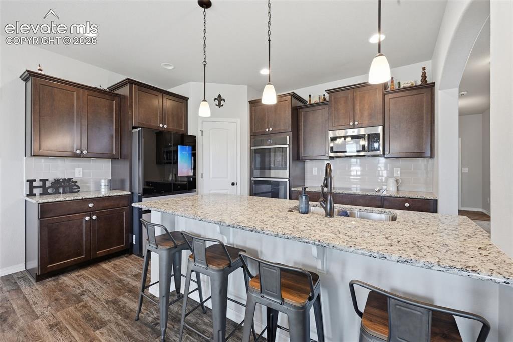 Image 7 of 38: Kitchen