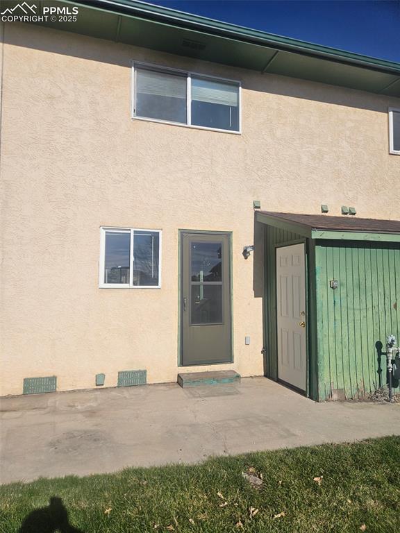 Image 2 of 20: Back of Structure