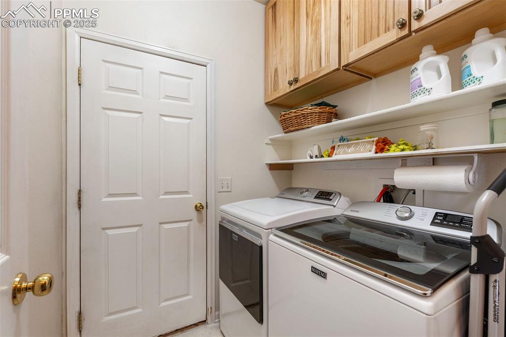 Image 22 of 45: Laundry