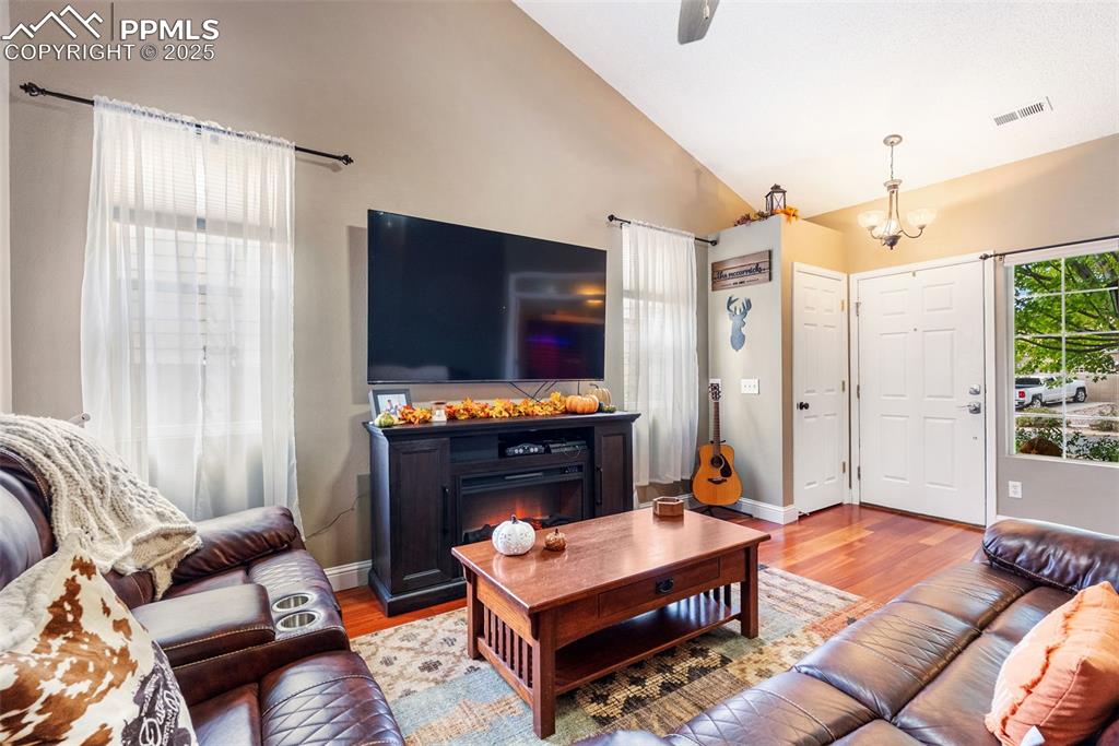 Image 5 of 45: Living Room