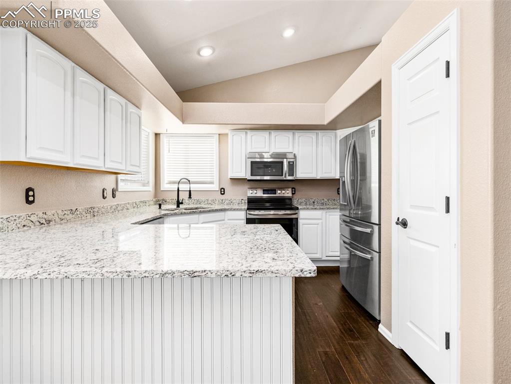 Image 8 of 38: Kitchen