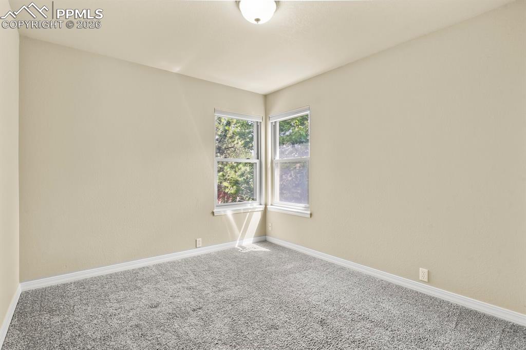 Image 28 of 43: Bedroom