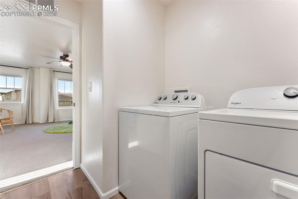 Image 28 of 50: Laundry