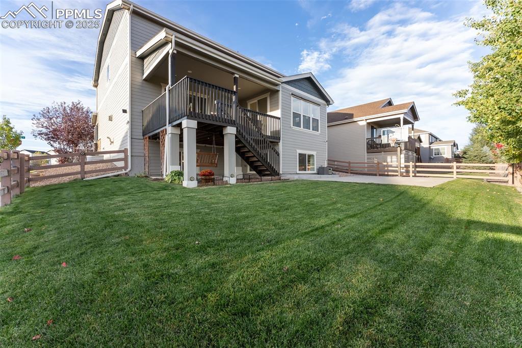 Image 42 of 50: Back of Structure