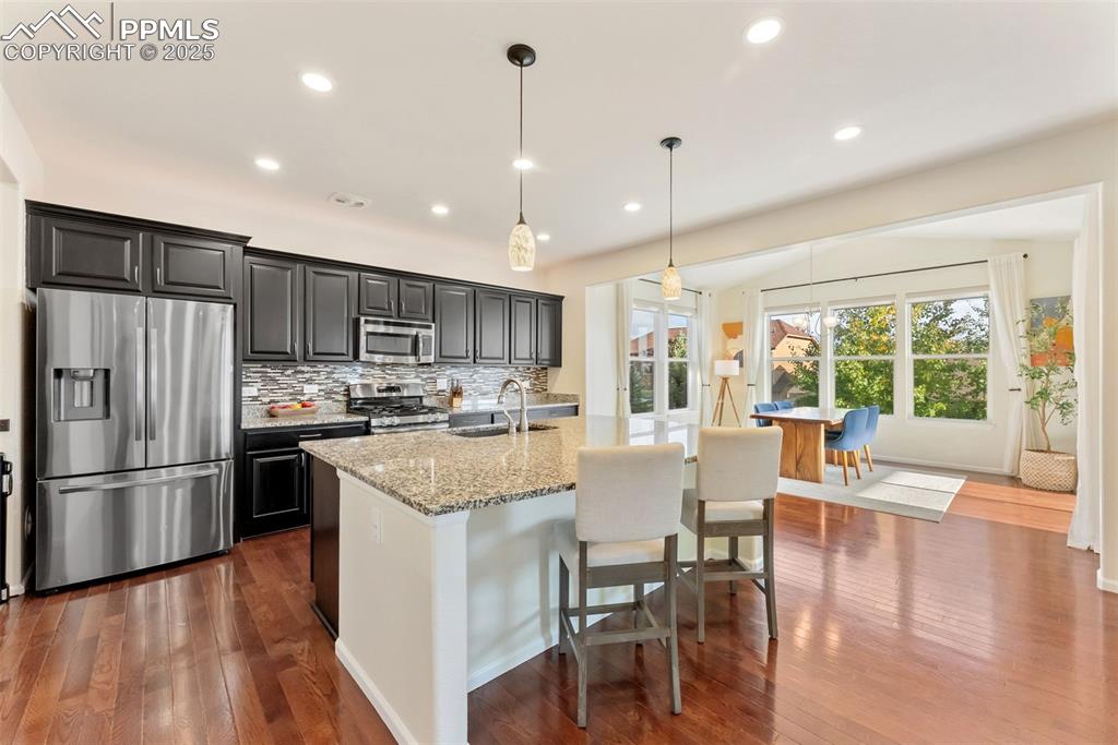 Image 8 of 50: Kitchen