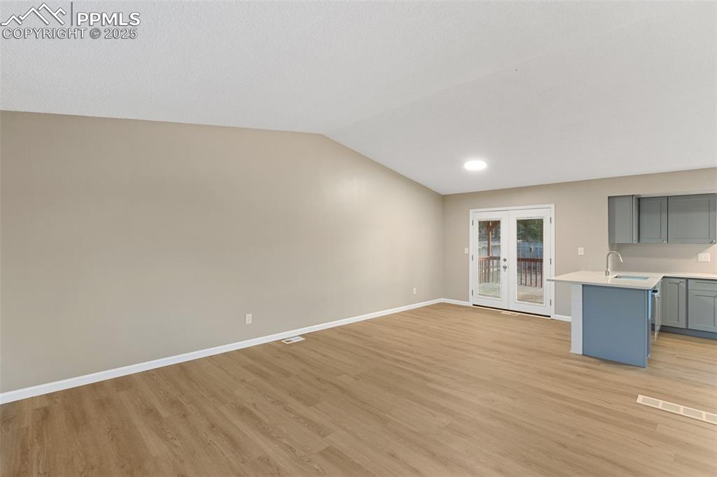 Image 10 of 26: Living Room