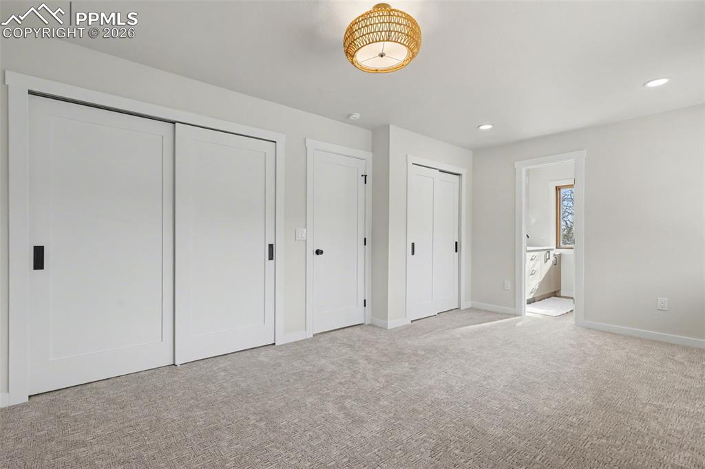 Image 16 of 47: Bedroom