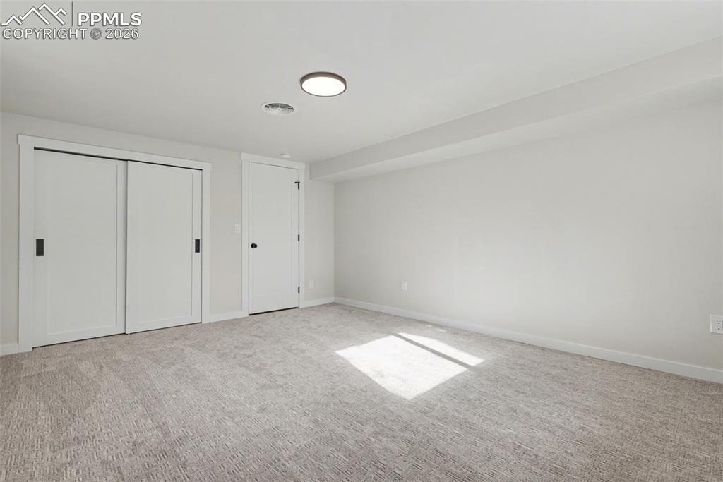 Image 32 of 47: Bedroom