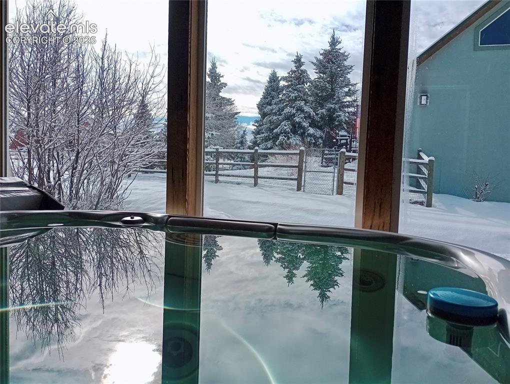 Image 11 of 12: Spa