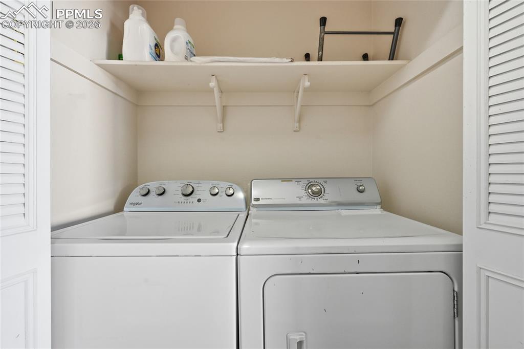 Image 27 of 31: Laundry