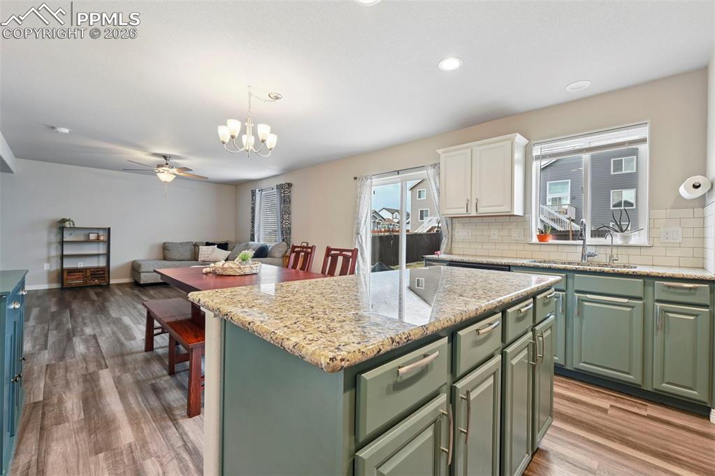 Image 11 of 38: Kitchen