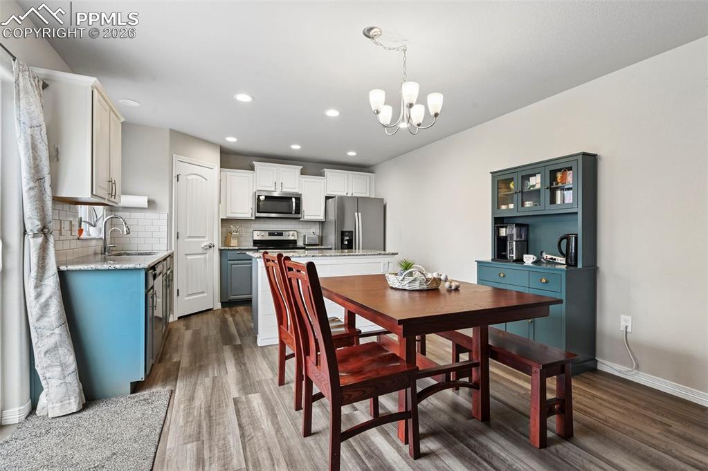 Image 12 of 38: Dining Area