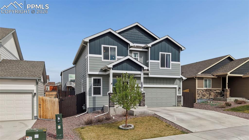 Image 3 of 38: Front of Structure