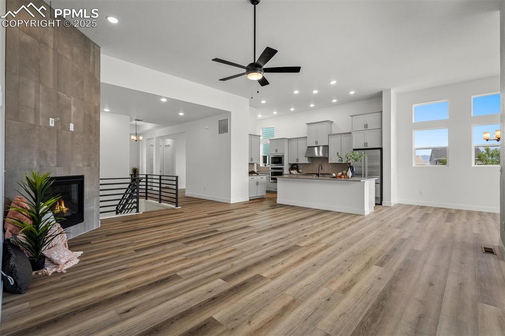 Image 2 of 39: Living Room