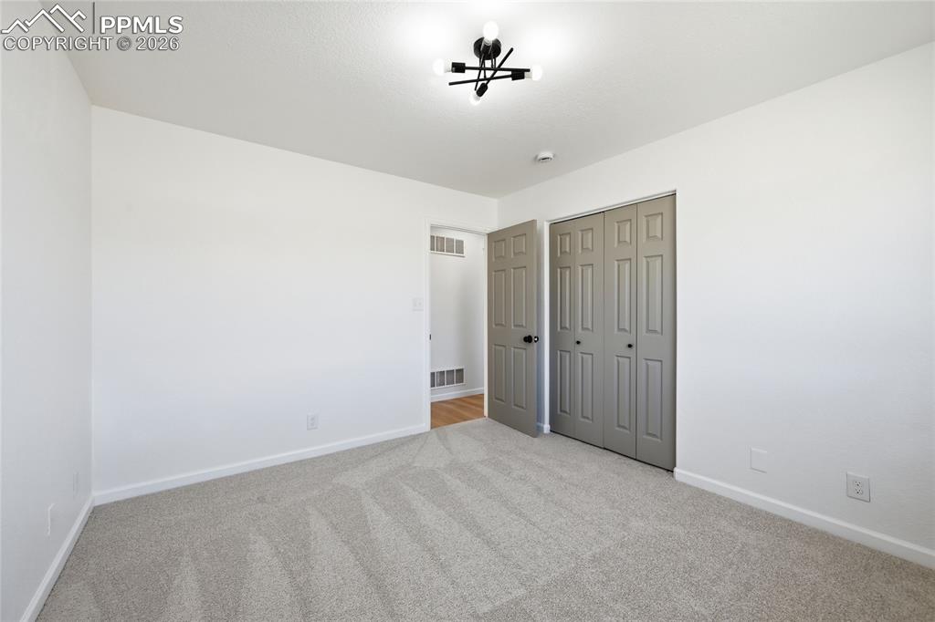 Image 19 of 48: Bedroom