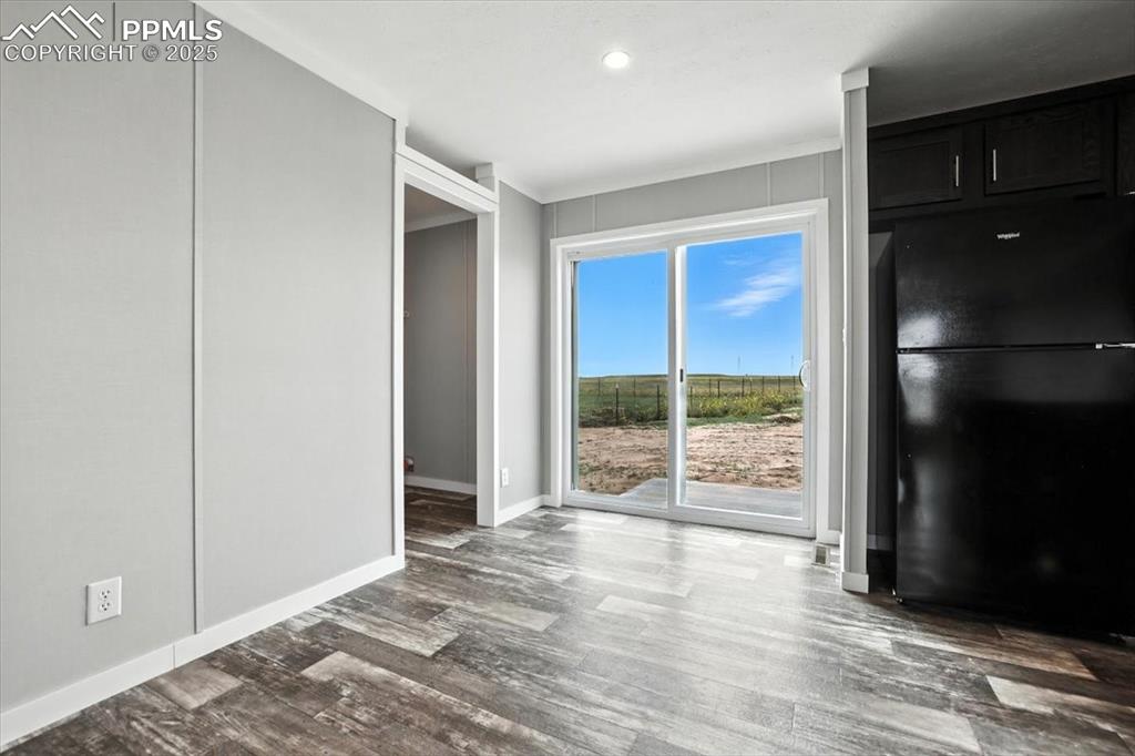 Image 10 of 19: Dining Area