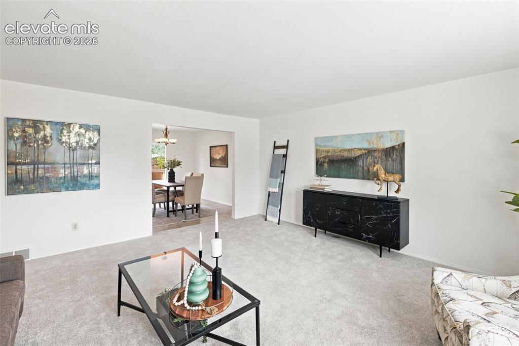 Image 19 of 46: Living Room