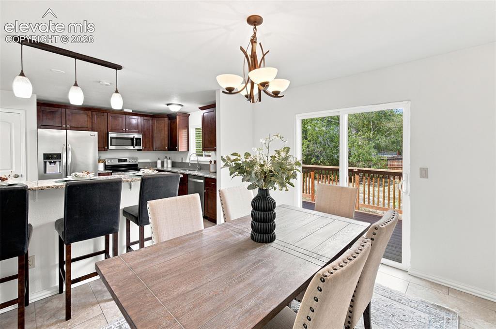Image 20 of 46: Dining Area