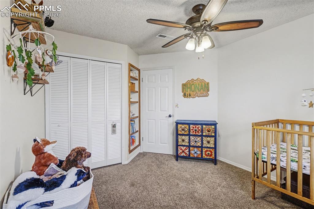 Image 16 of 28: Bedroom