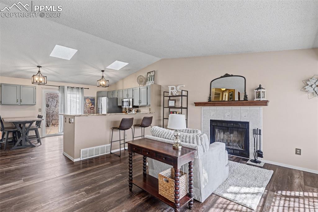 Image 3 of 28: Living Room