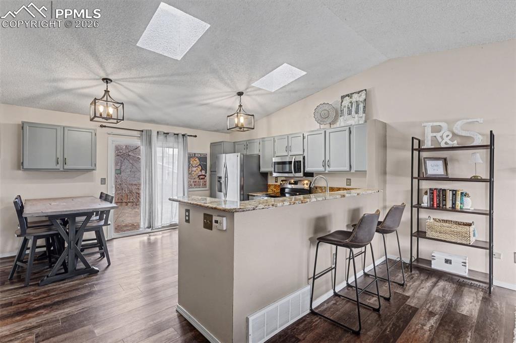 Image 6 of 28: Kitchen