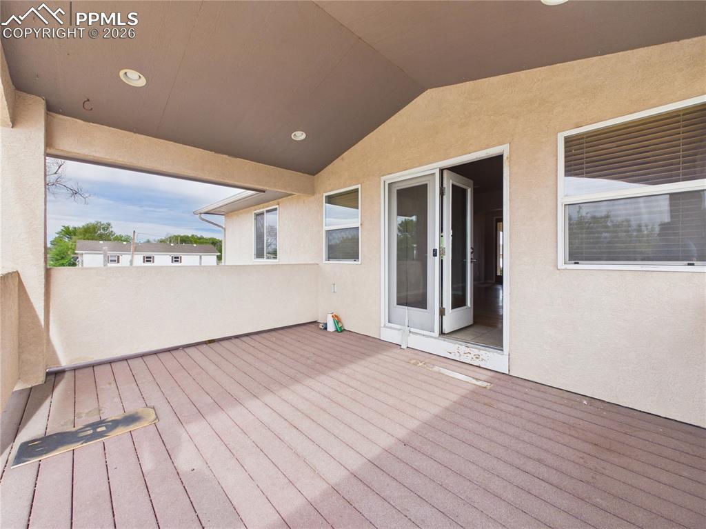 Image 36 of 39: Deck