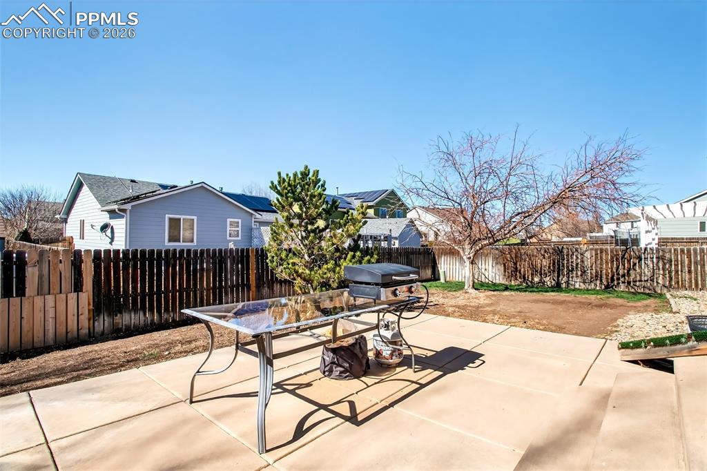 Image 14 of 36: Back patio