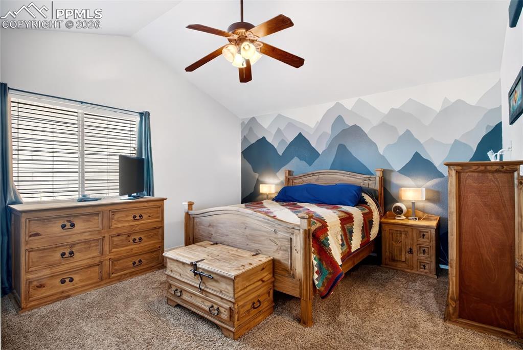 Image 15 of 36: Primary bedroom with en suite 5 piece bathroom 