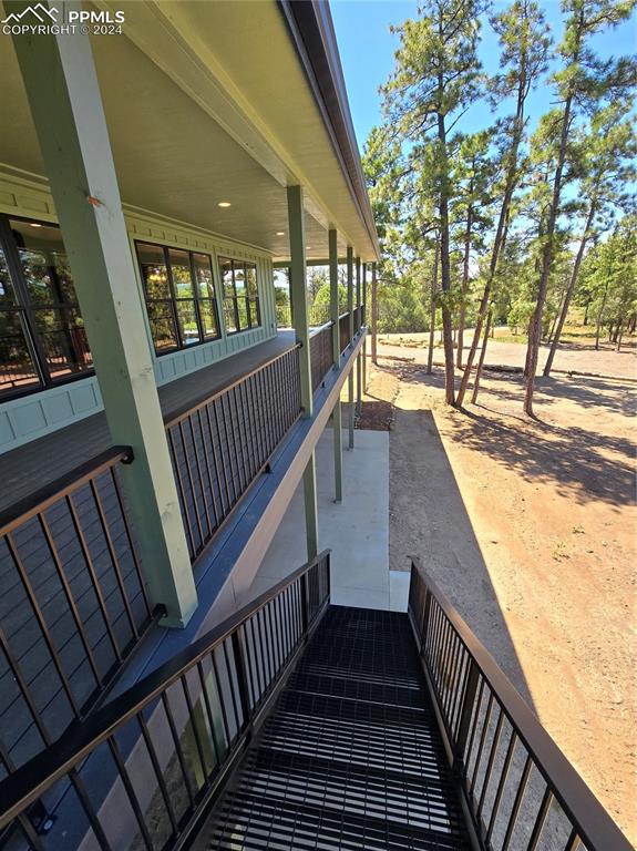 Image 5 of 50: View of stairway