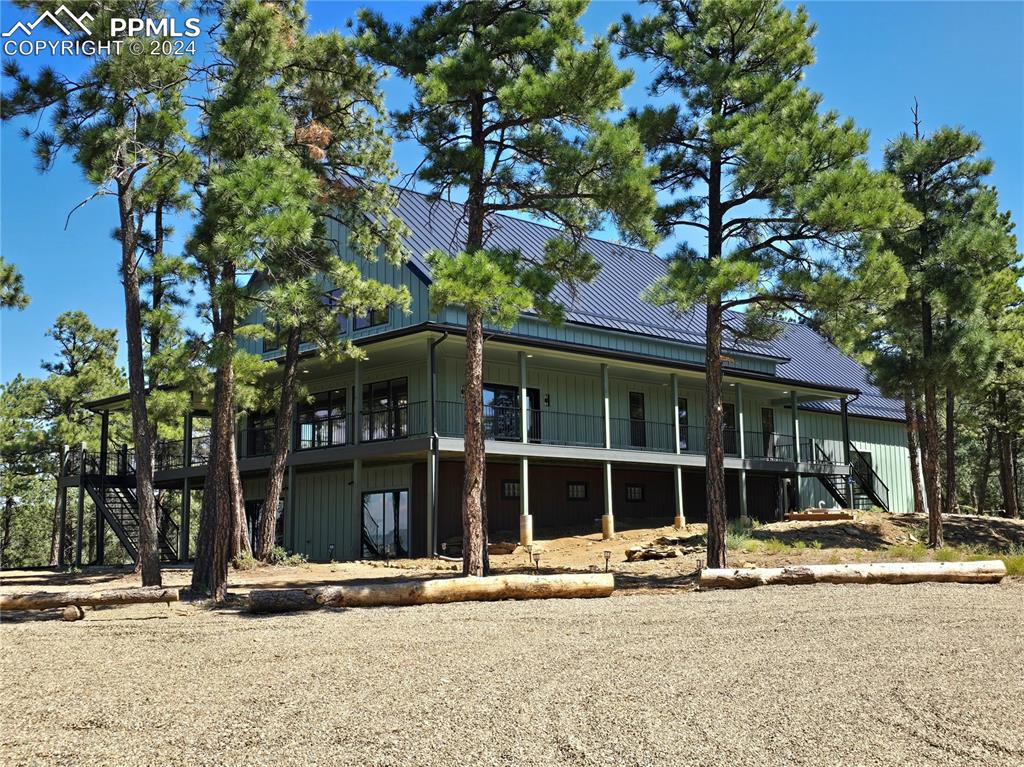 Image 6 of 50: View of front of property
