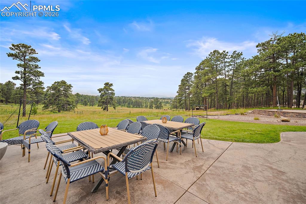 Image 38 of 43: Patio