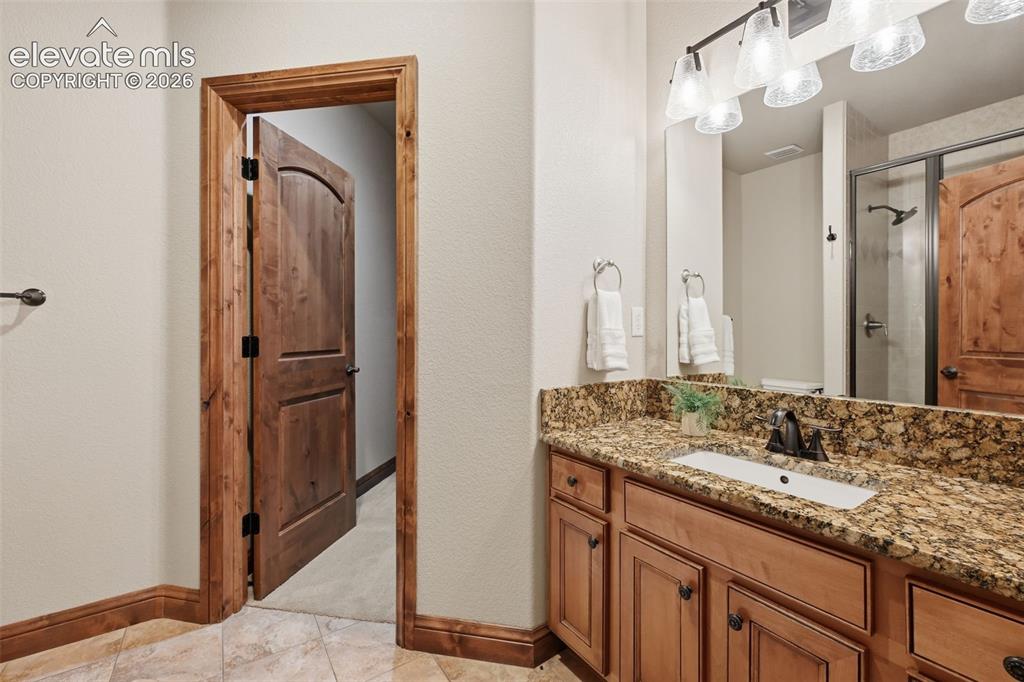 Image 38 of 50: Another junior master bath off of bedroom #2!