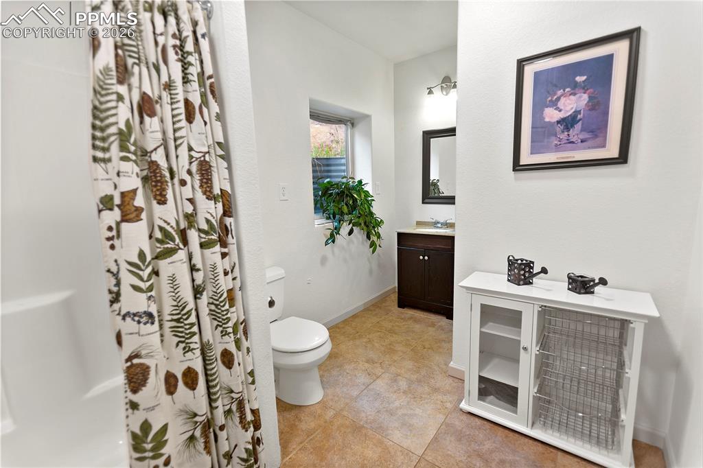 Image 14 of 39: Lower Level Bath