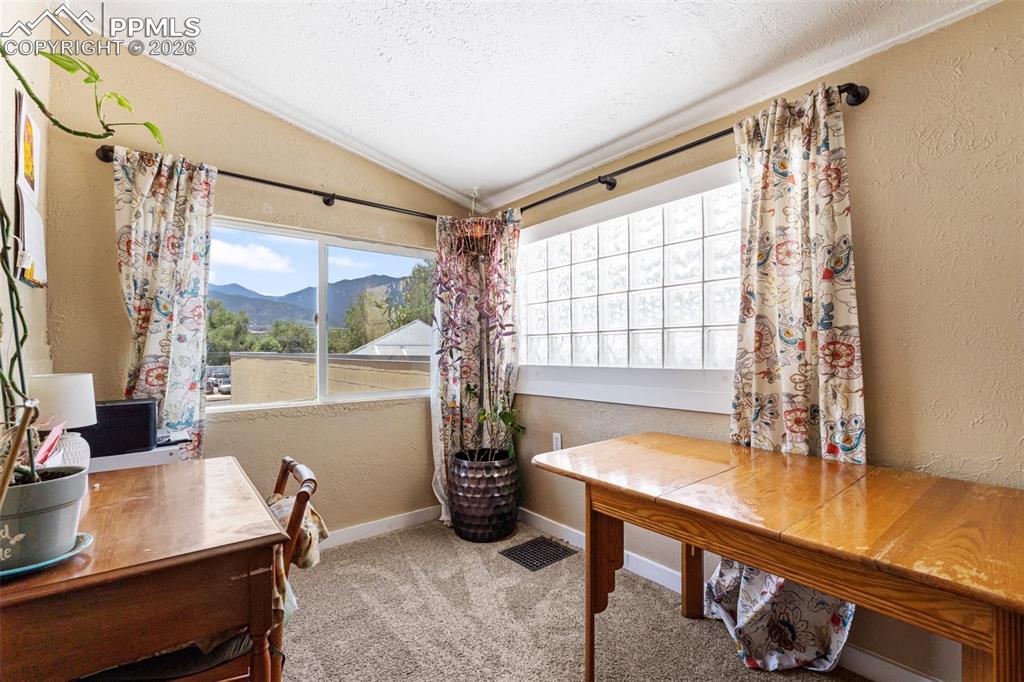 Image 30 of 48: Office