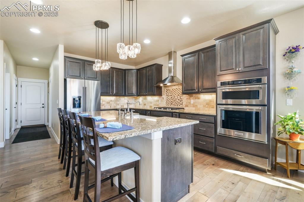 Image 13 of 50: Living Room