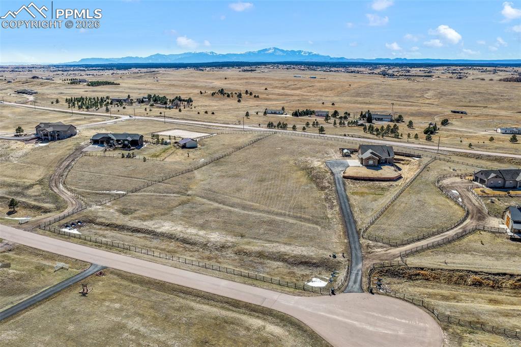 Image 49 of 50: Patio