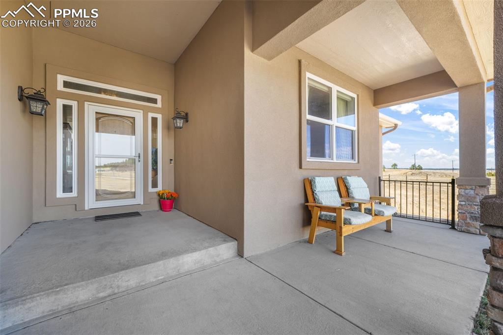 Image 6 of 50: Side of Structure