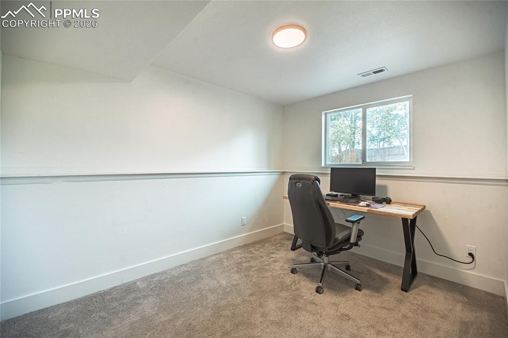 Image 14 of 35: Office