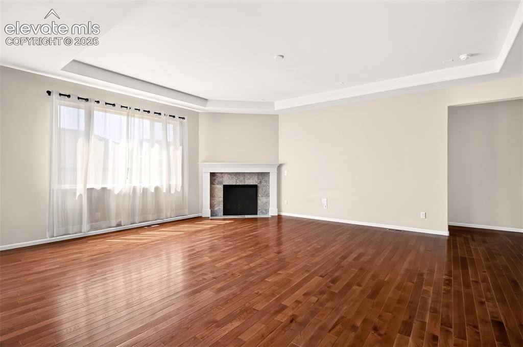 Image 9 of 50: Great room view