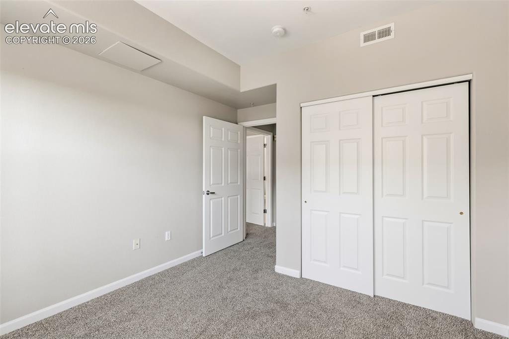 Image 17 of 28: Bedroom