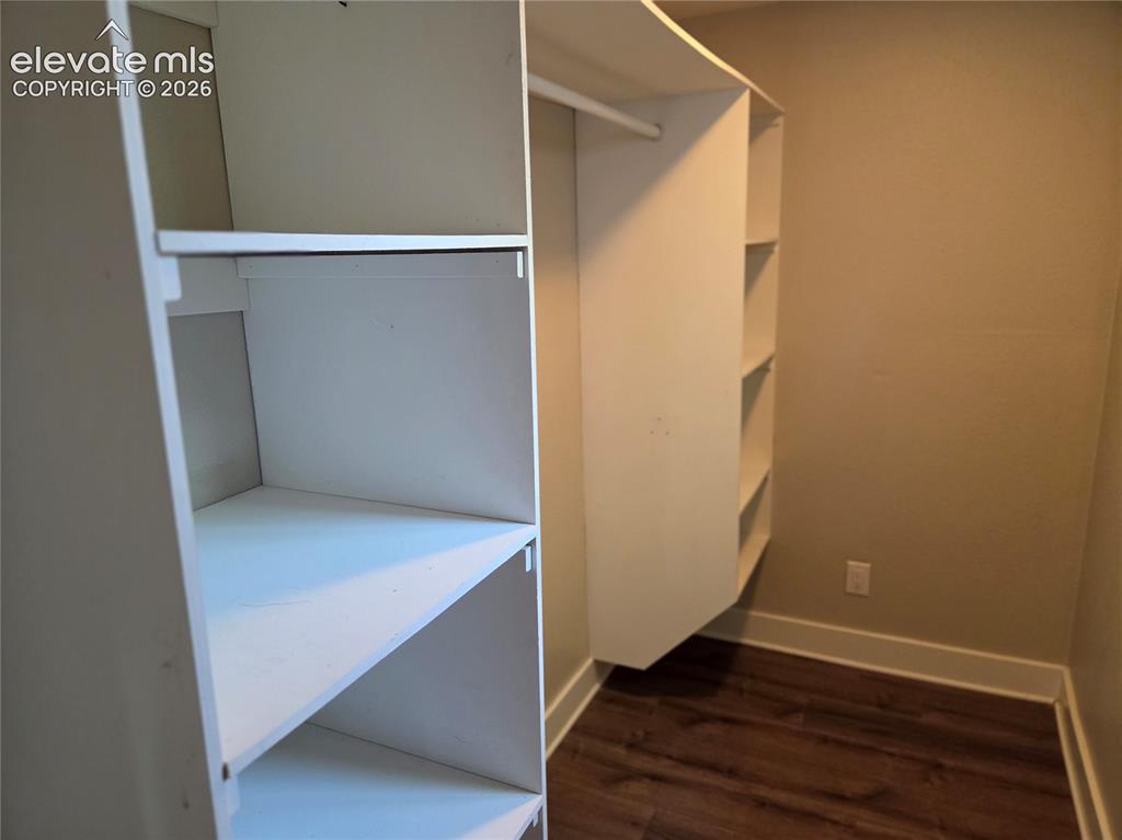 Image 16 of 31: Family Room