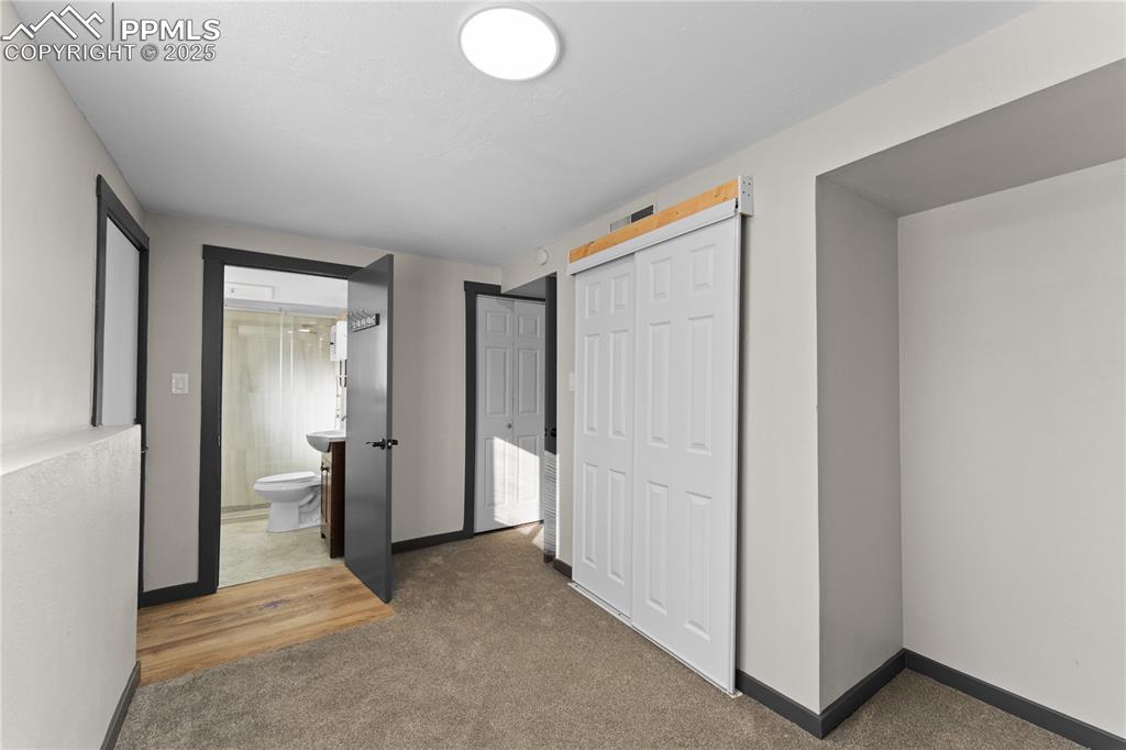 Image 29 of 36: Bedroom