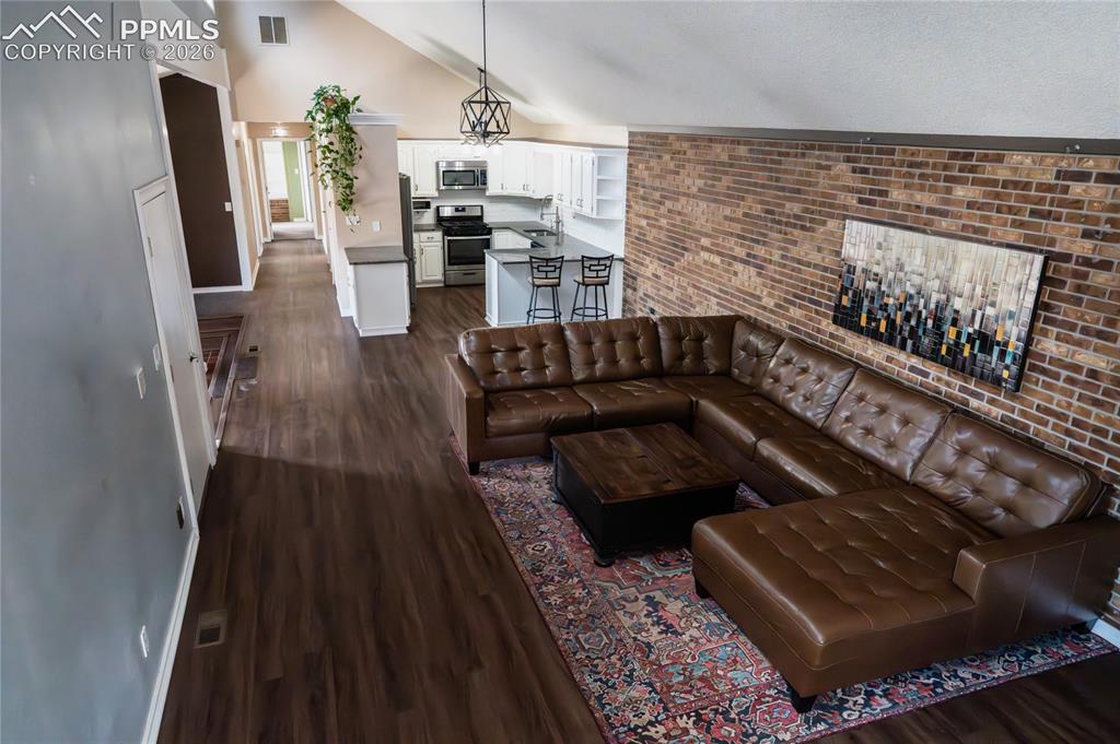 Image 10 of 48: Kitchen