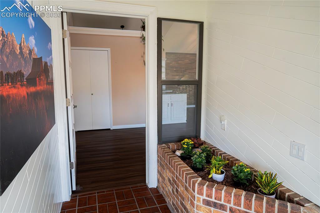 Image 15 of 48: Living Room