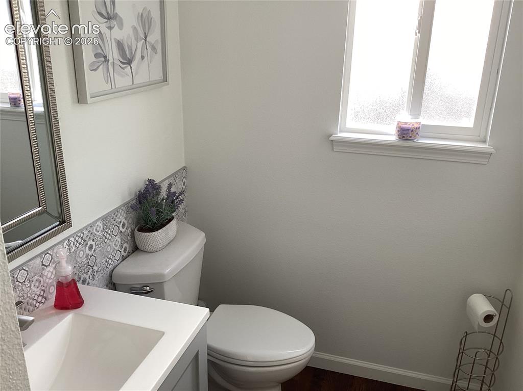 Image 11 of 15: Bathroom