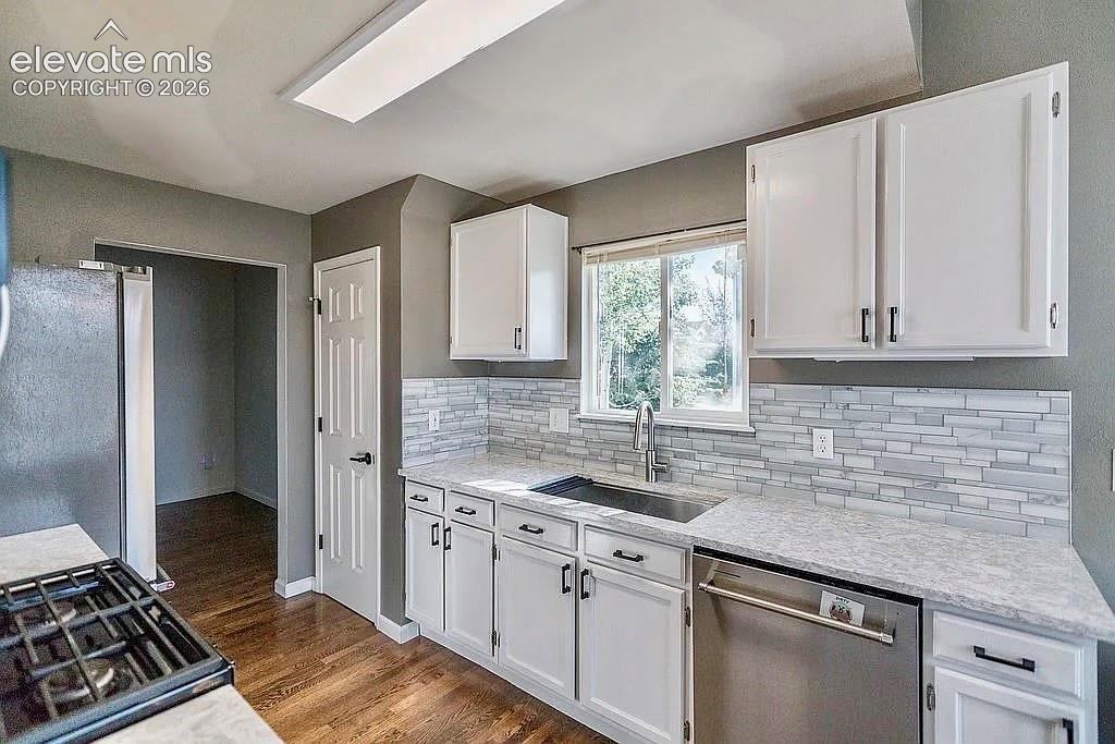 Image 3 of 15: Kitchen