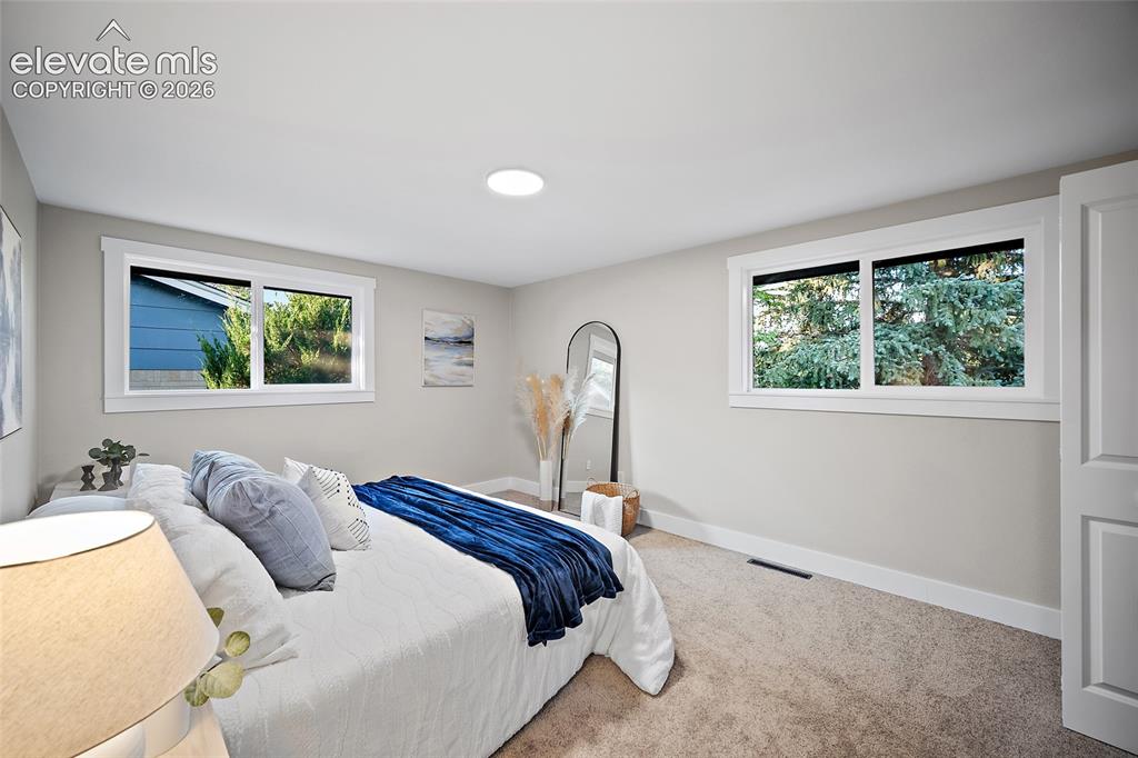 Image 15 of 38: Bedroom