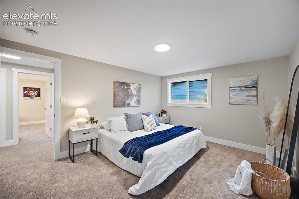 Image 16 of 38: Bedroom